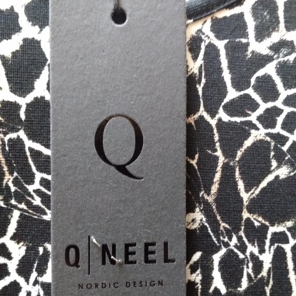 Q NEEL Shark-Bite Top - NEW - Picture 3 of 14